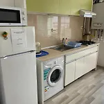 Summerland Crazy Apartment Mamaia