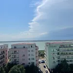 Summerland Crazy Apartment Mamaia