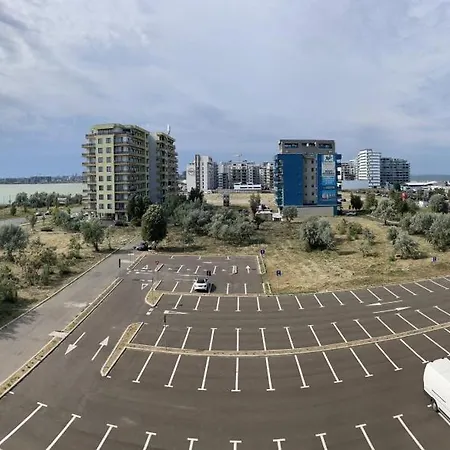 Summerland Crazy * Mamaia