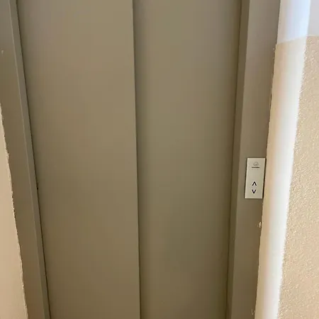 Apartment Summerland Crazy Mamaia