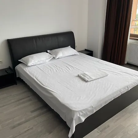 Apartment Summerland Crazy Mamaia