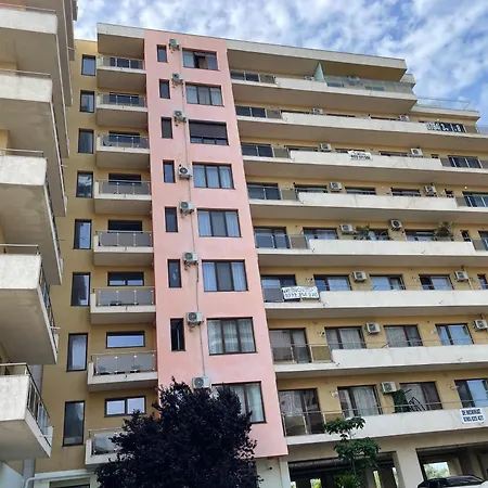 Summerland Crazy Apartment