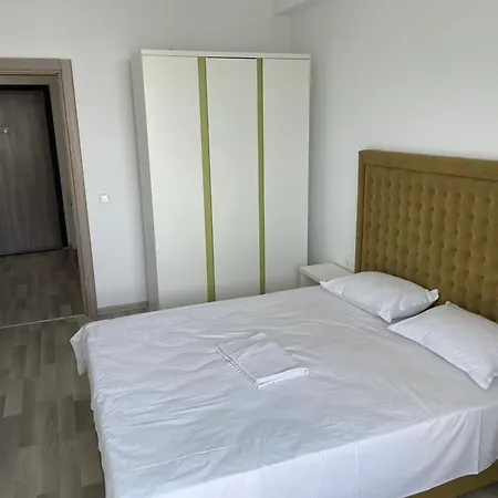 Summerland Crazy Apartment Mamaia