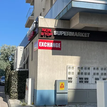 Summerland Crazy * Mamaia